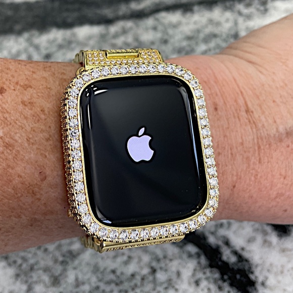 New Apple Watch bling bezel case in Yellow gold with lab diamonds - Picture 2 of 6